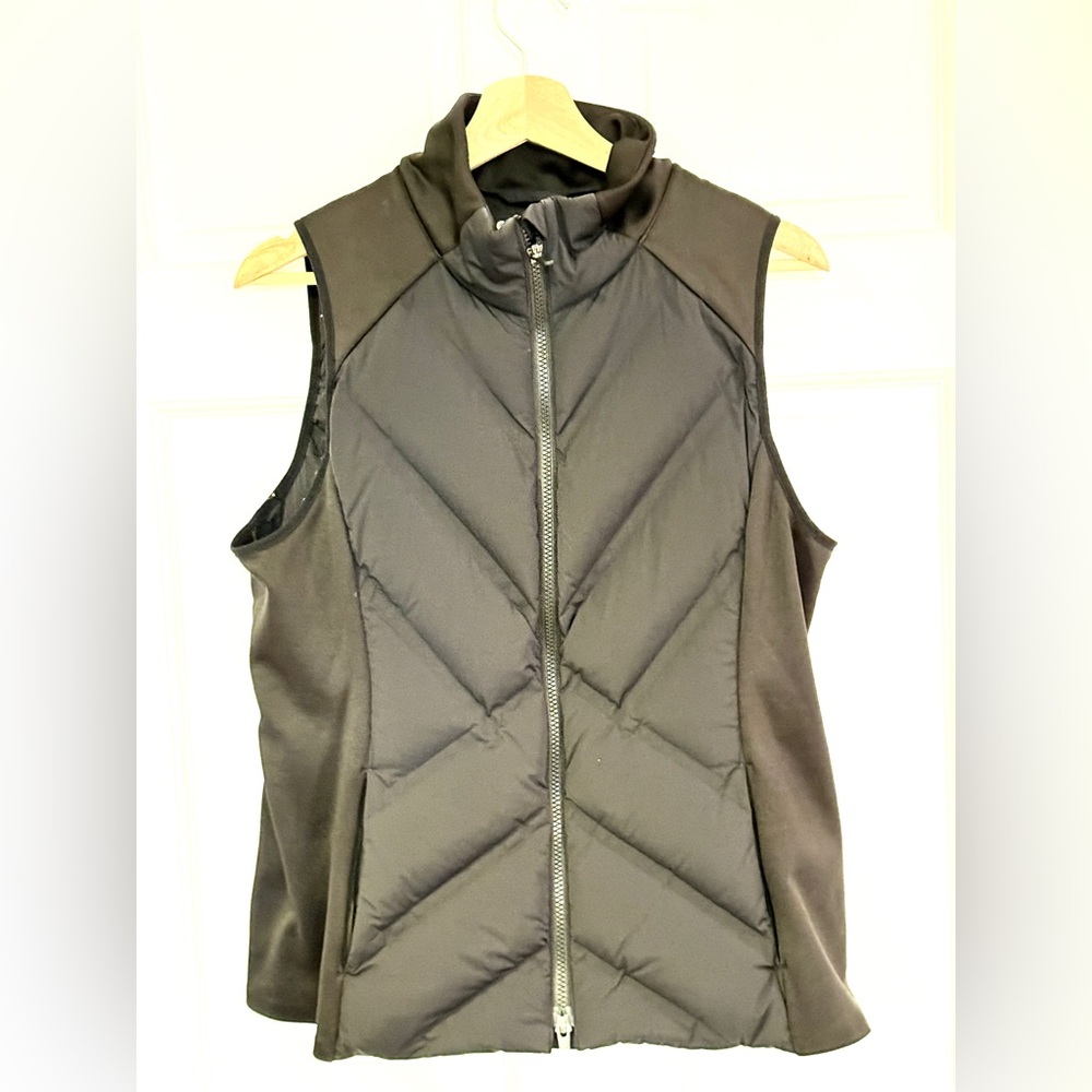 Athleta black vest